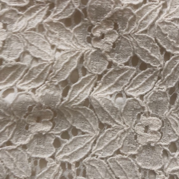 Jessica Simpson white lace shorts - Picture 2 of 12